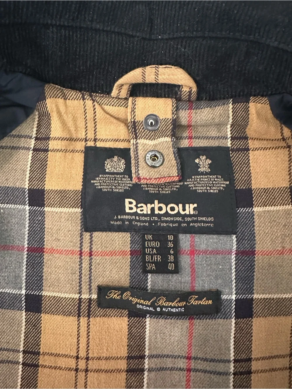 Barbour Women’s Navy Waxed Jacket - Picture 3 of 6